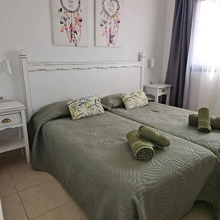 With 3 Swimming Pools Wifi Apartment